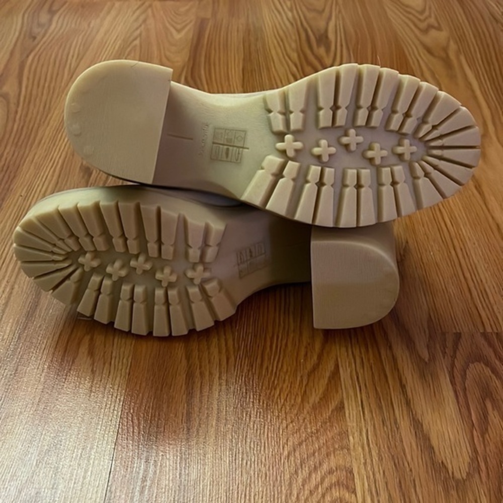 Dolce Vita Caster H2O Booties. NWT - Picture 4 of 4